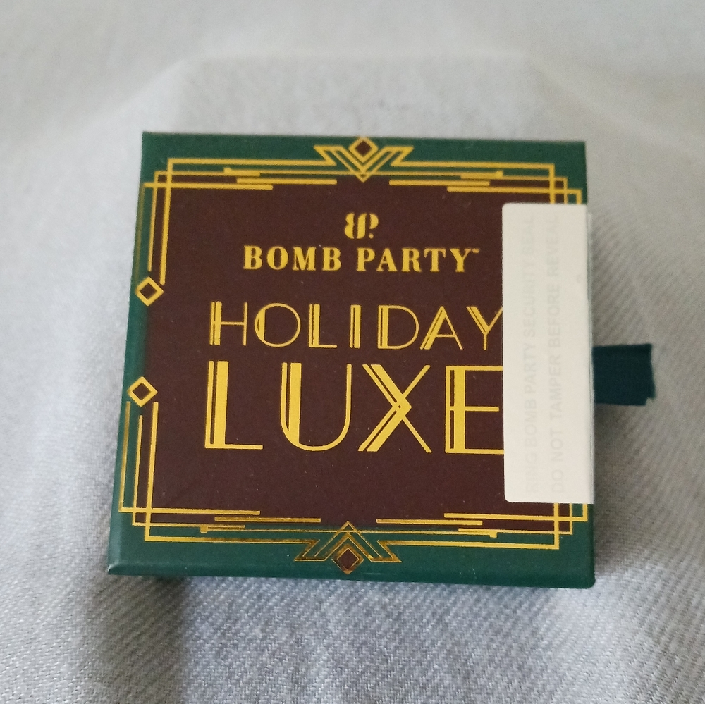 Bomb Party Holiday Luxe Necklace - Picture 3 of 3